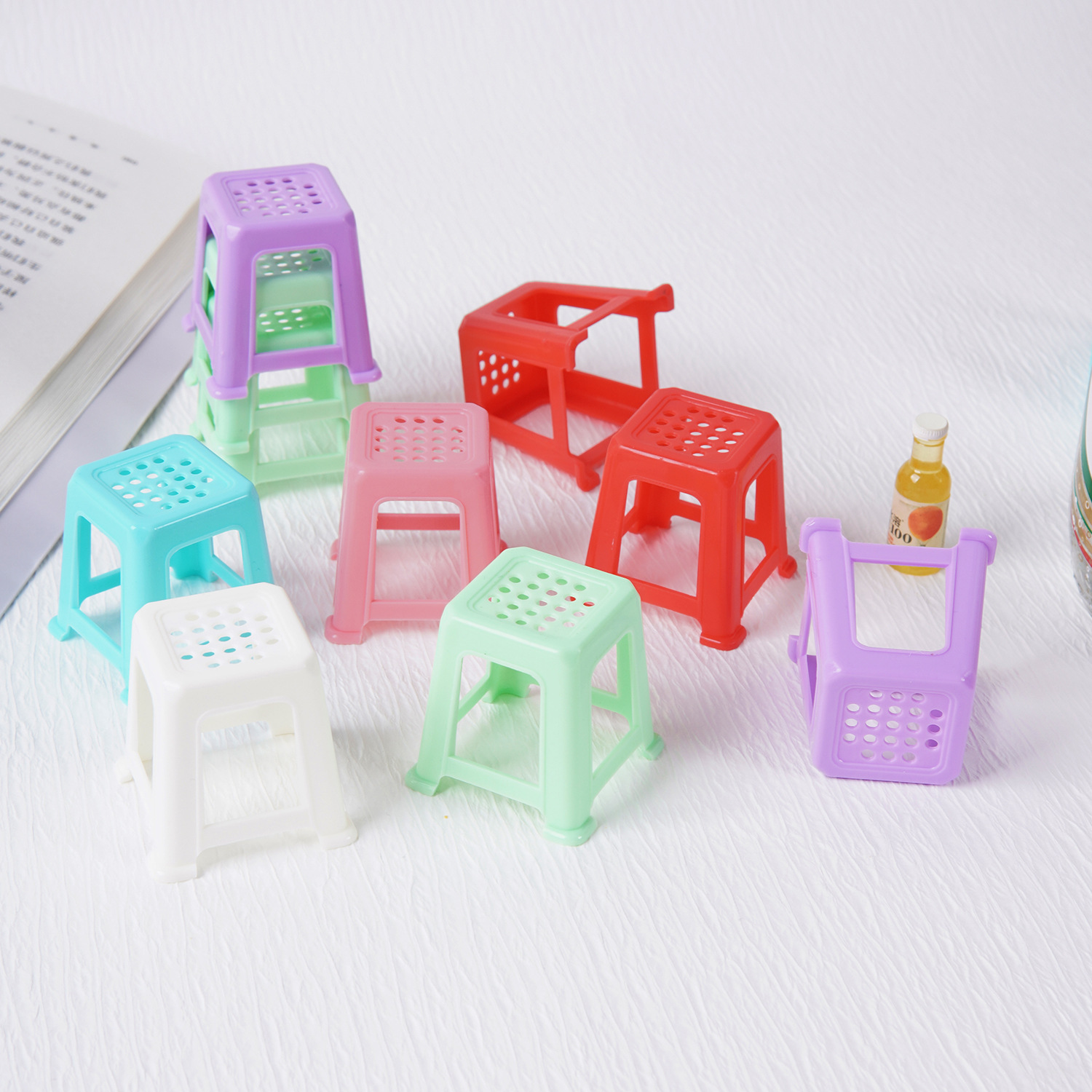 16pcs Mini Canvas Stands Solid - Acrylic Pour Paint review and price